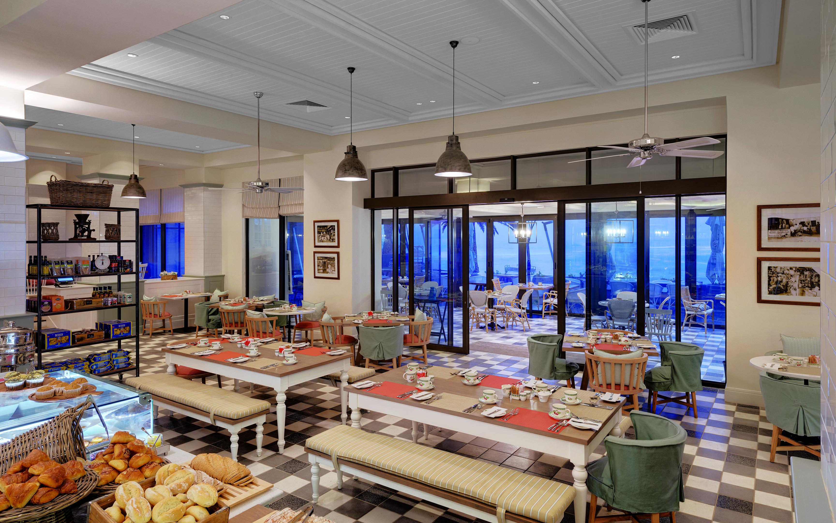 The Strand Hotel thumbnail 5